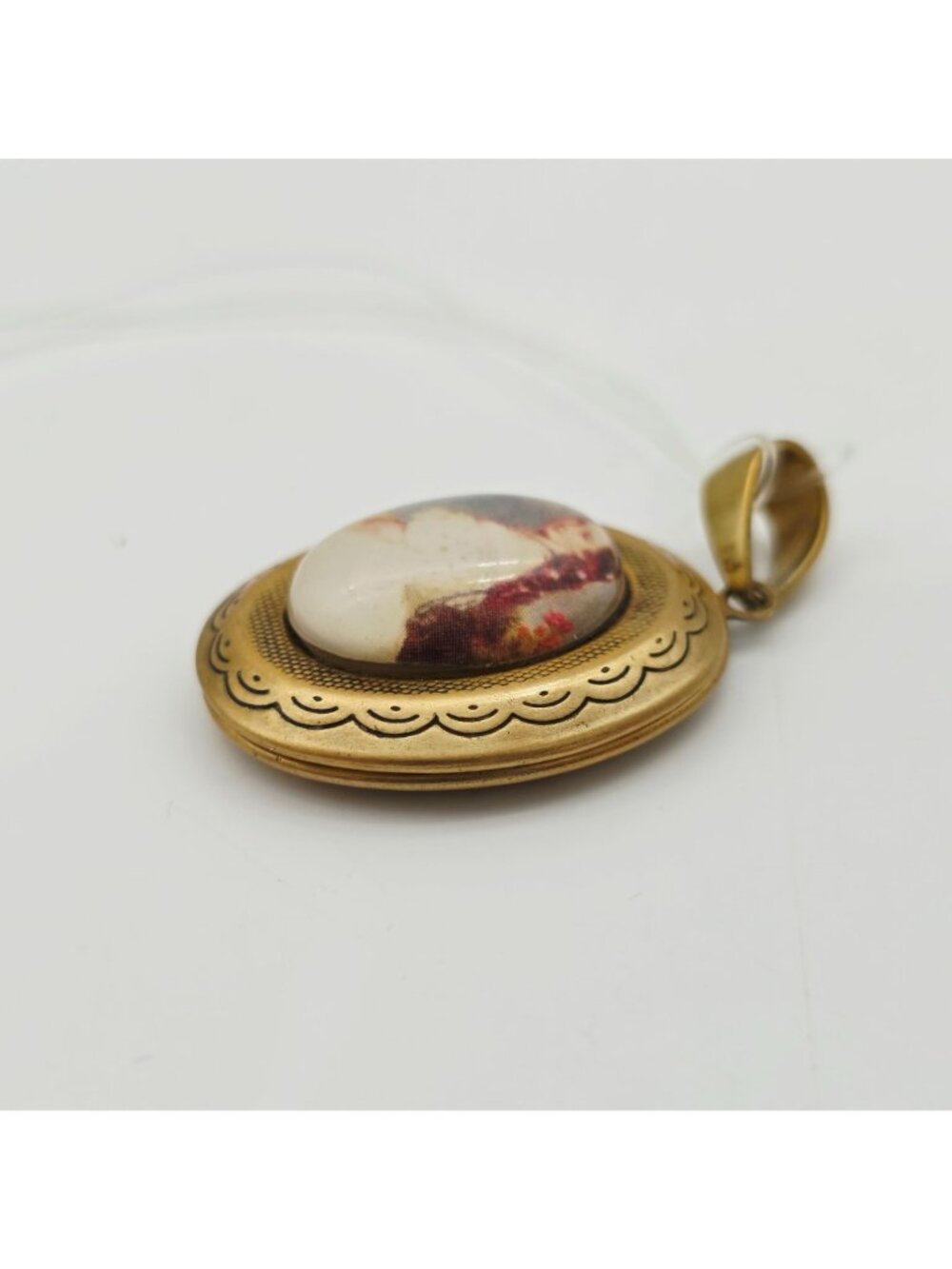 Vintage Antique Oval Brass Locket Pendant Victorian Portrait Insert Hinged - Picture 6 of 10